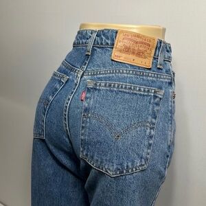 Levi's High-Rise Women's Classic Blue Denim Jeans